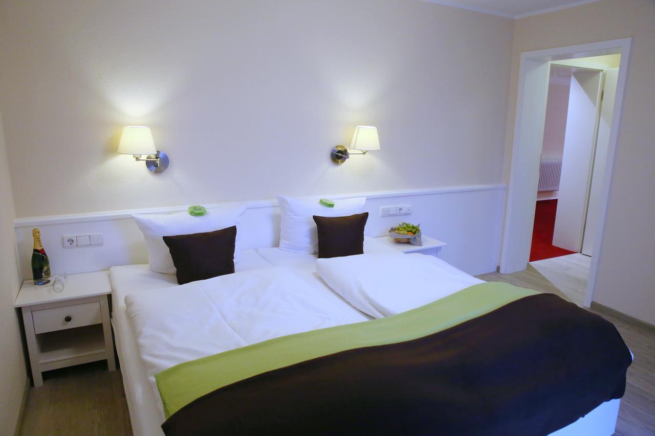 Waldhotel Wilhelmshoehe Фройденберг Экстерьер фото